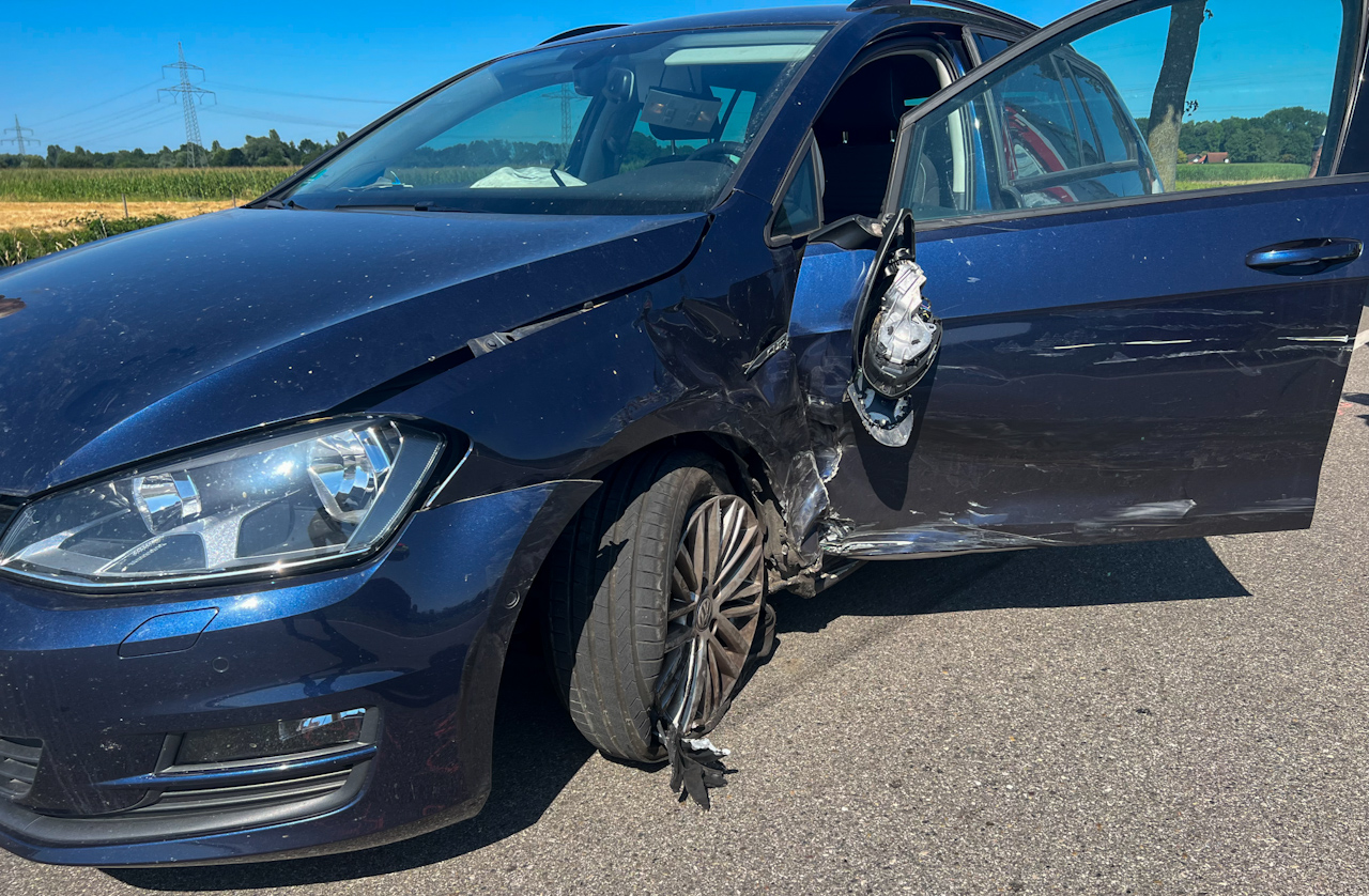 Verkehrsunfall zwischen Moosinning und Eichenried auf der B388